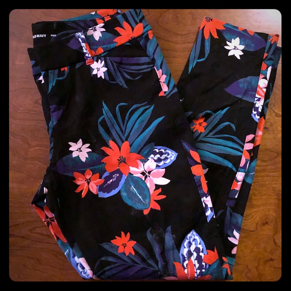 Old Navy Pixie Ankle Pant